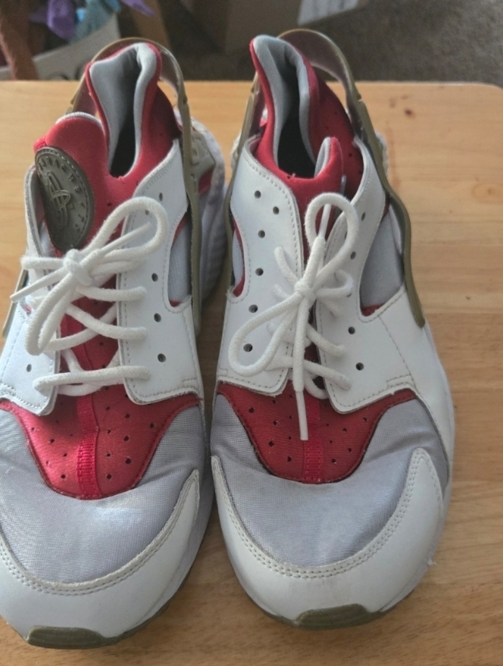 Air Jordan Sz. 11 Red/White/Gold Mens Athletic Sneakers
